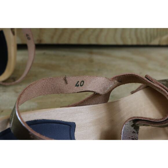 New Swedish Hasbeens Clogs 9.5 Metallic Gold 40 Rivet Wooden Platform Sandals - Picture 8 of 11